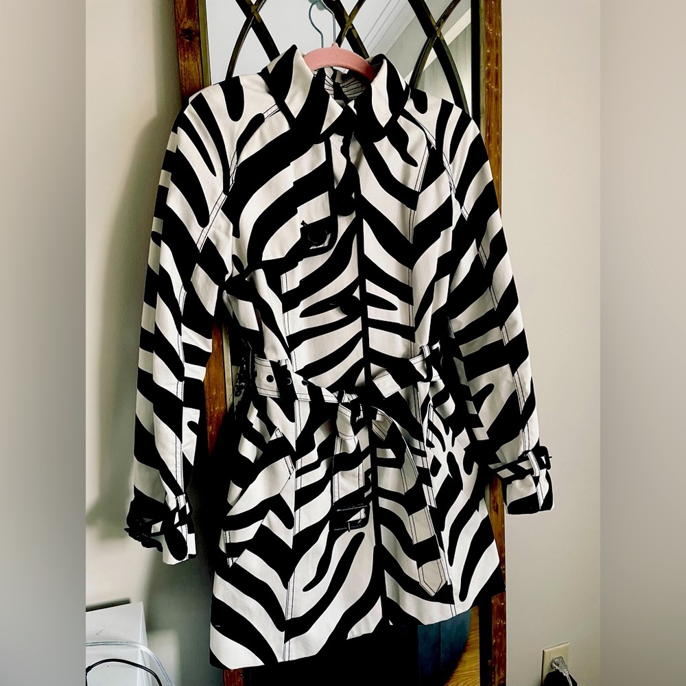 Club Monaco Trenchcoat